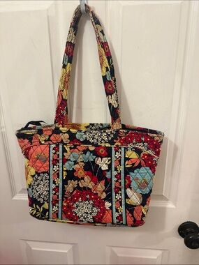 Quilted Bag, Vera Bradley Happy Snails Large Over The Shoulder Tote/bag